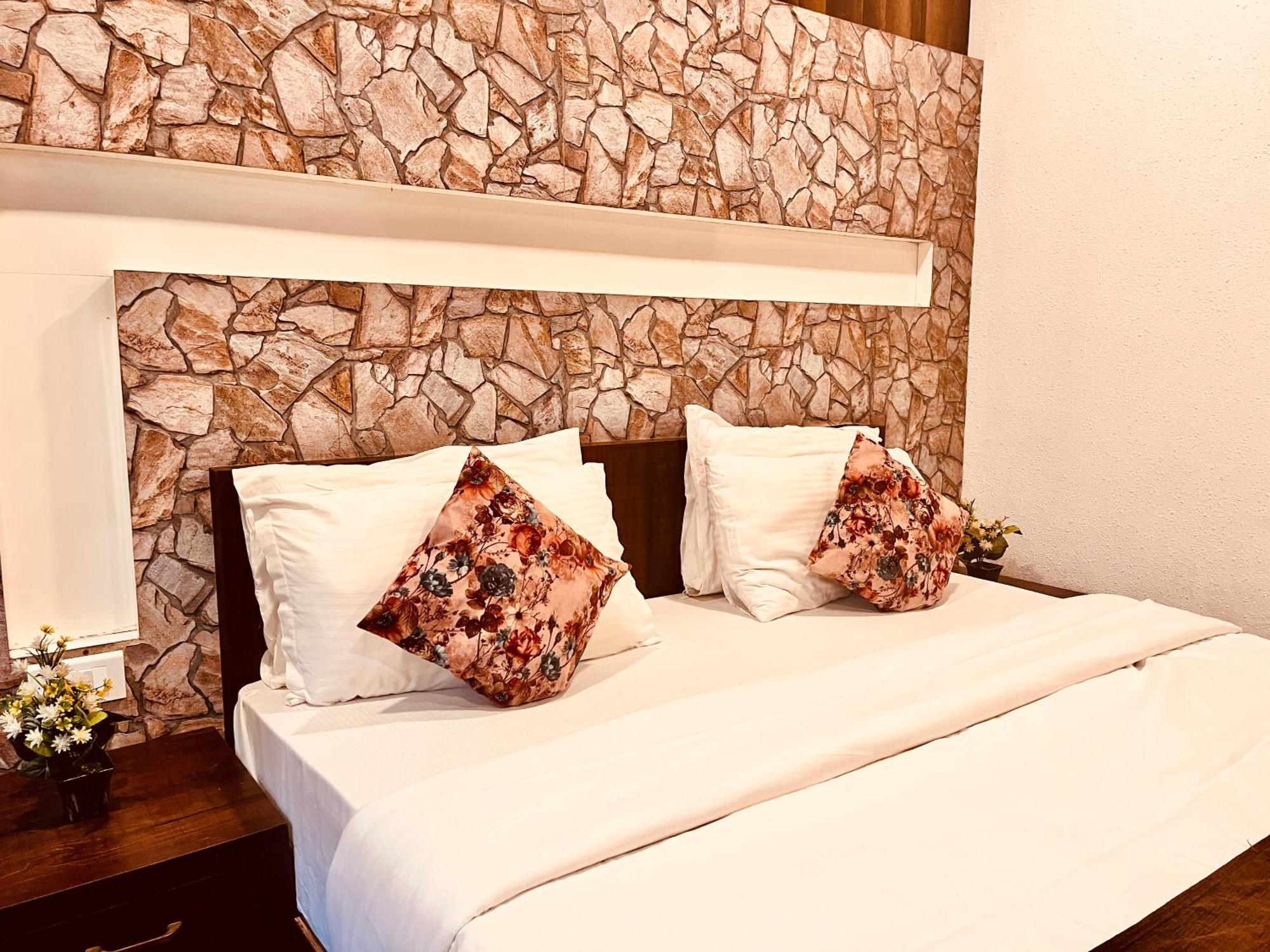 Munnar Tea Estate Cottage And Resort - Away From City Hustle Exterior foto